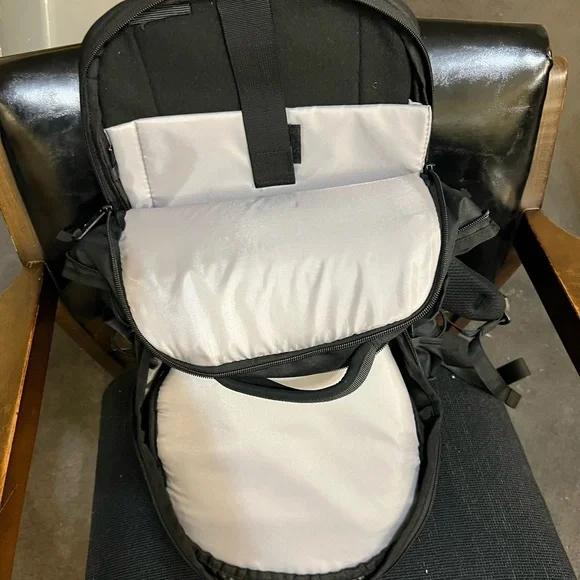 Harley-Davidson Black Backpack with Orange Highlights - Picture 5 of 8